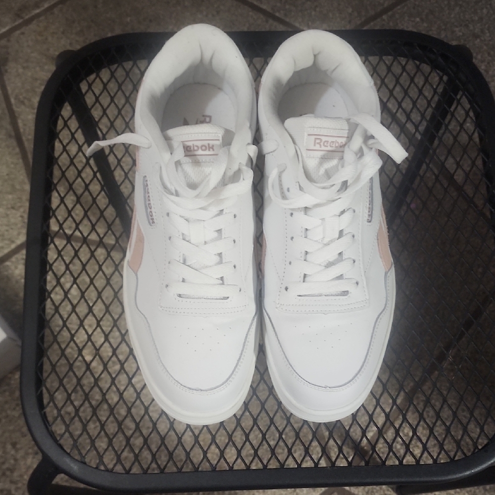 Reebok Women's Sneakers - White and Pink